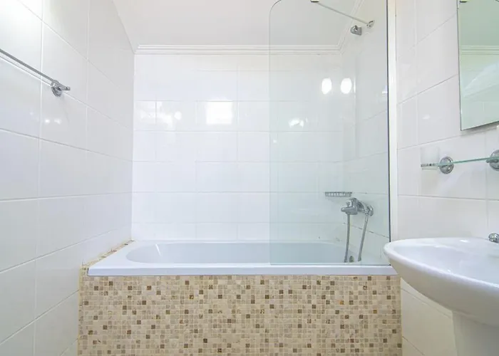 Sunset Beach Club Aqua Lettings Oyster 1 *